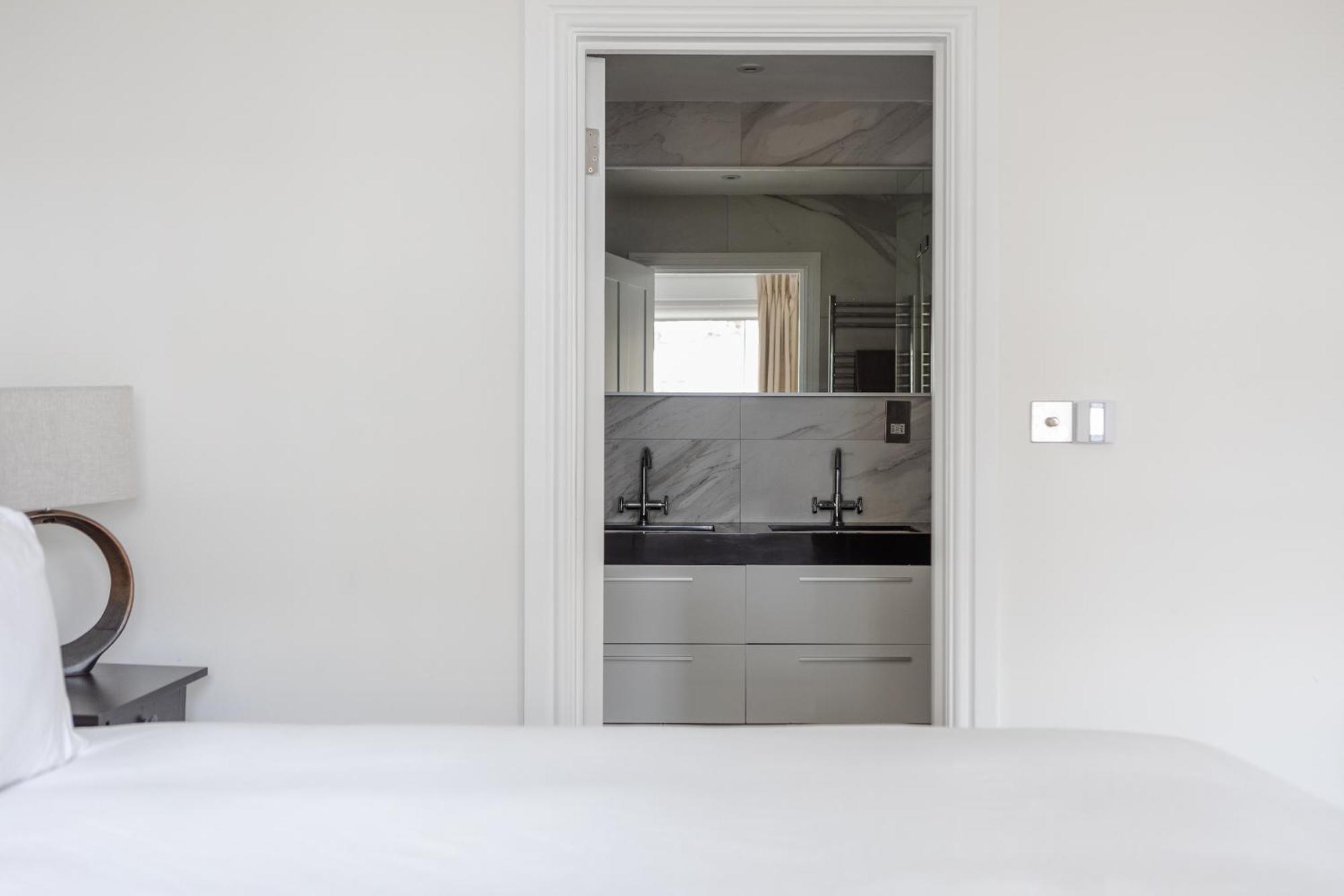 Number 53 - Stunning Maisonette With Parking In Kensington & Chelsea Λονδίνο Εξωτερικό φωτογραφία